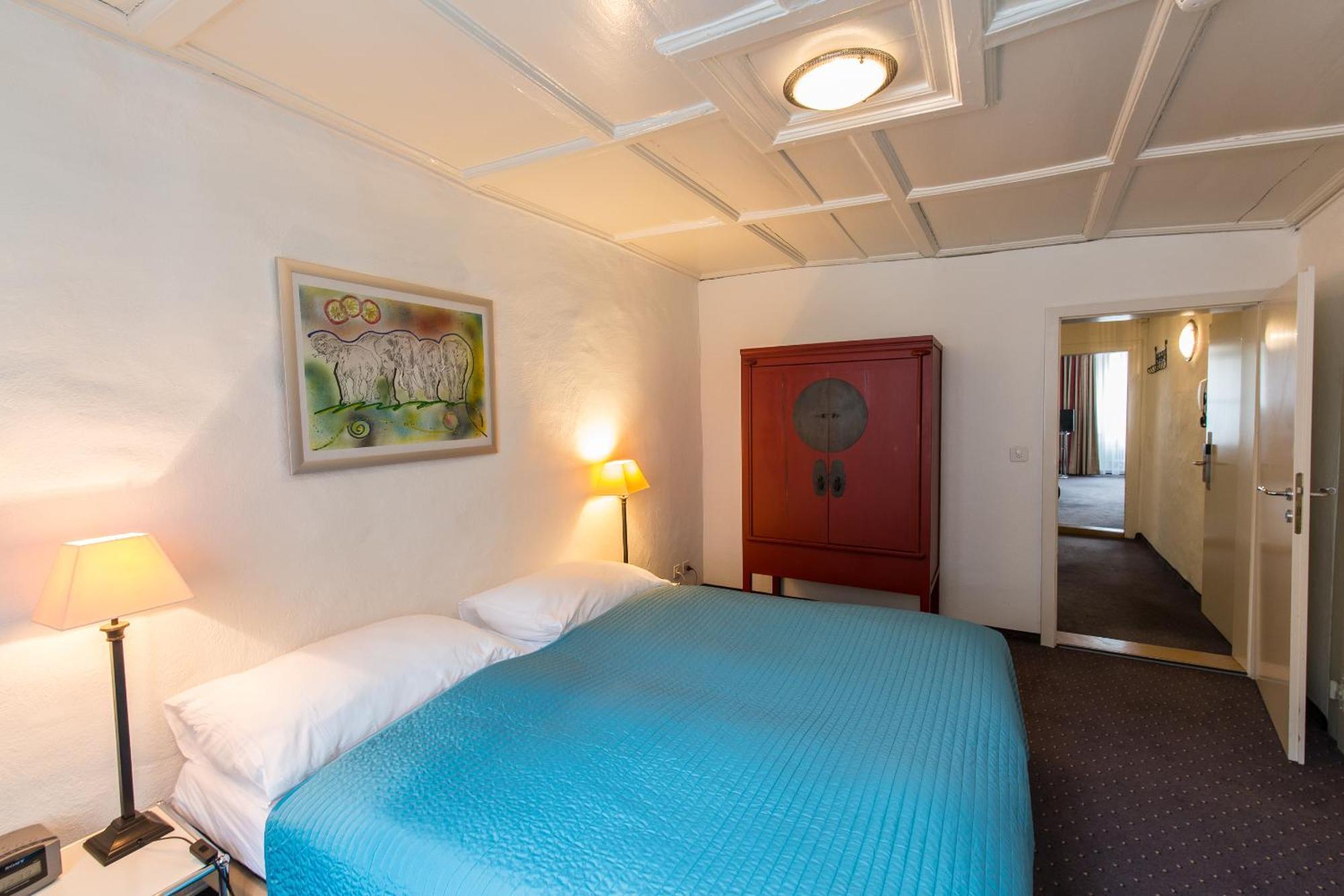 Hotel Kronenhof Schaffhausen Rum bild